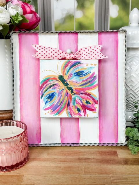 Pink & White Display Board, shoptreeboutique.com